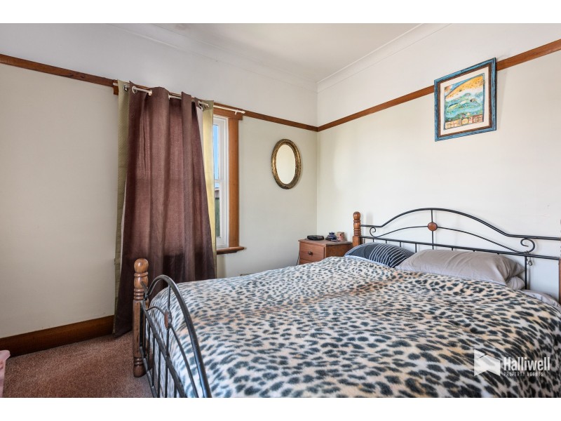 25 Madden Crescent, Devonport TAS 7310