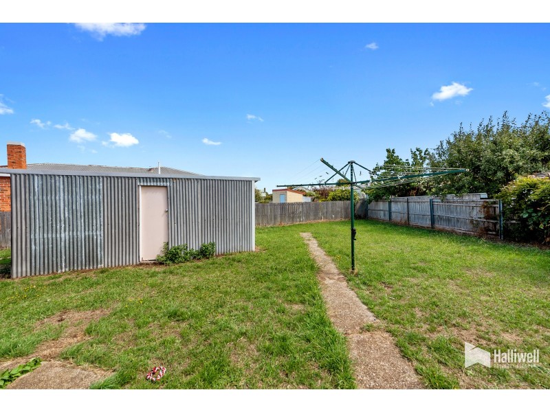 25 Madden Crescent, Devonport TAS 7310