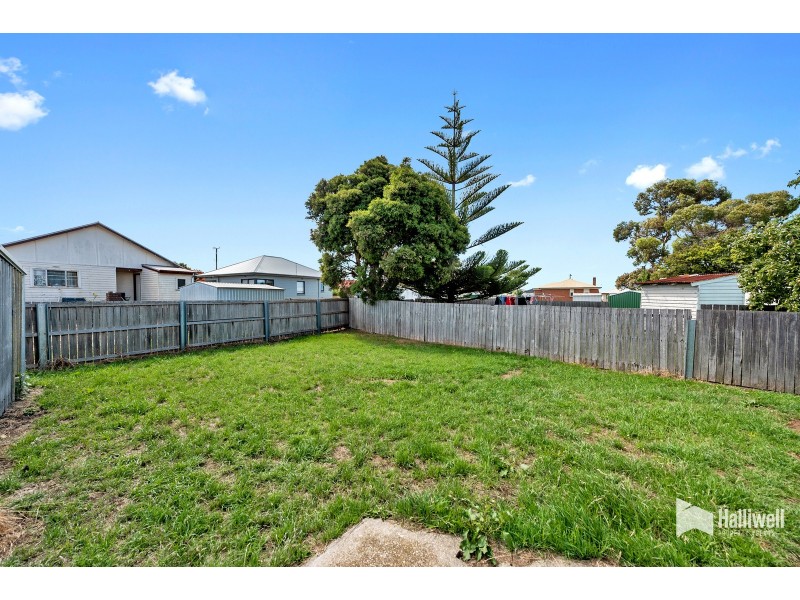 25 Madden Crescent, Devonport TAS 7310