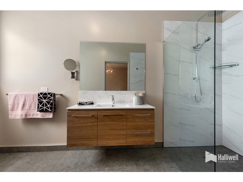 4/122A North Fenton Street, Devonport TAS 7310