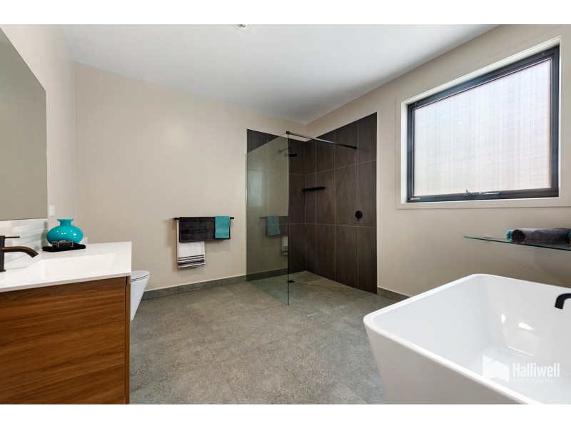 4/122A North Fenton Street, Devonport TAS 7310