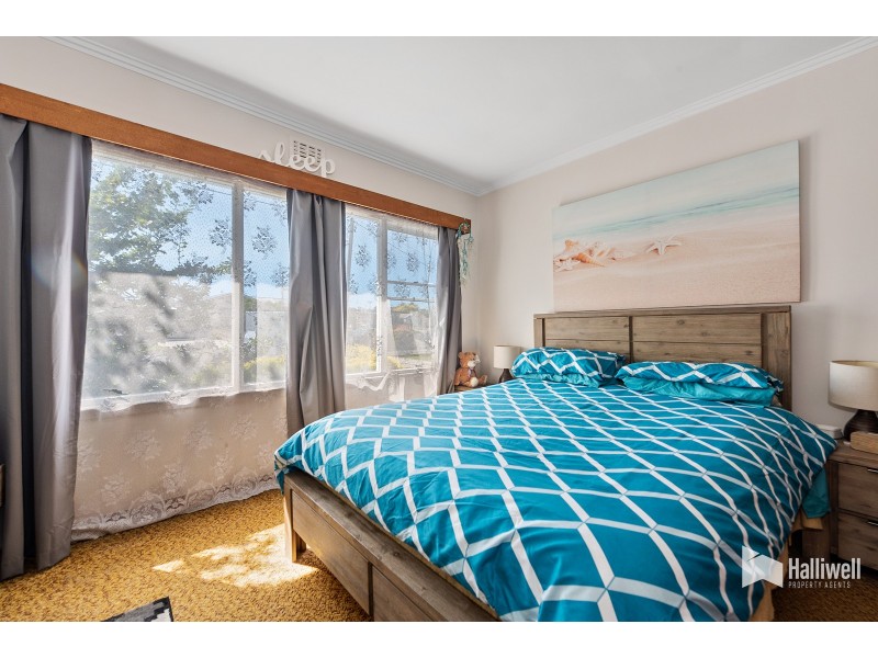 5 Middle Road, Devonport TAS 7310