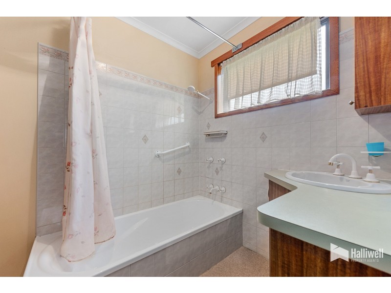 11 Regent Court, Devonport TAS 7310