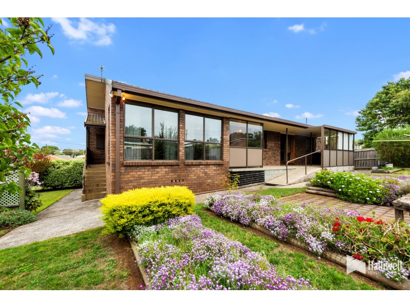 11 Regent Court, Devonport TAS 7310