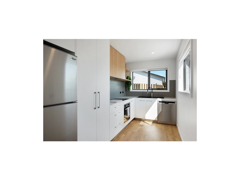 2/14 Henry Street, Devonport TAS 7310