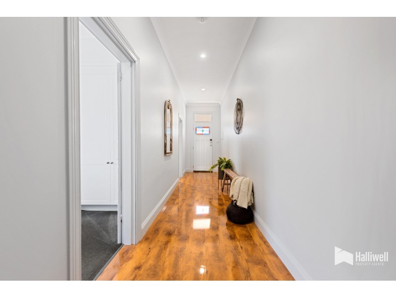 17 Henry Street, Devonport TAS 7310