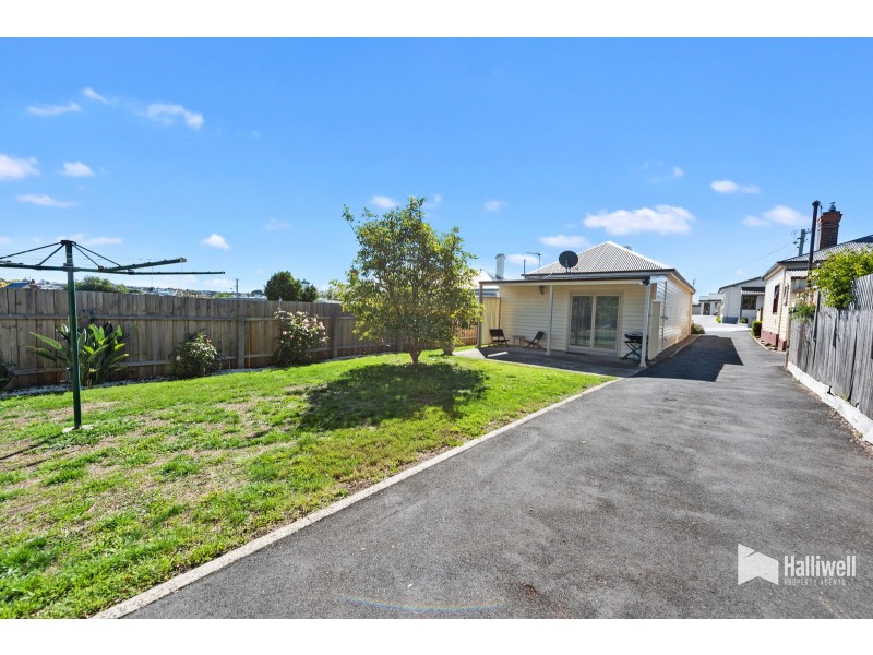 17 Henry Street, Devonport TAS 7310