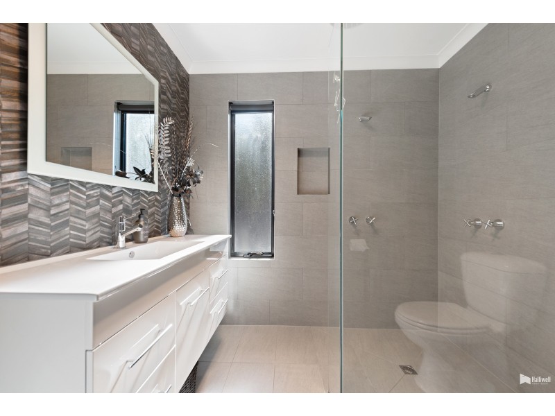 5 Donvista Drive, Don TAS 7310