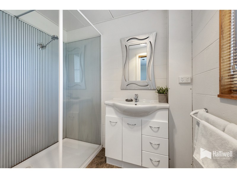 6 Haines Place, Devonport TAS 7310