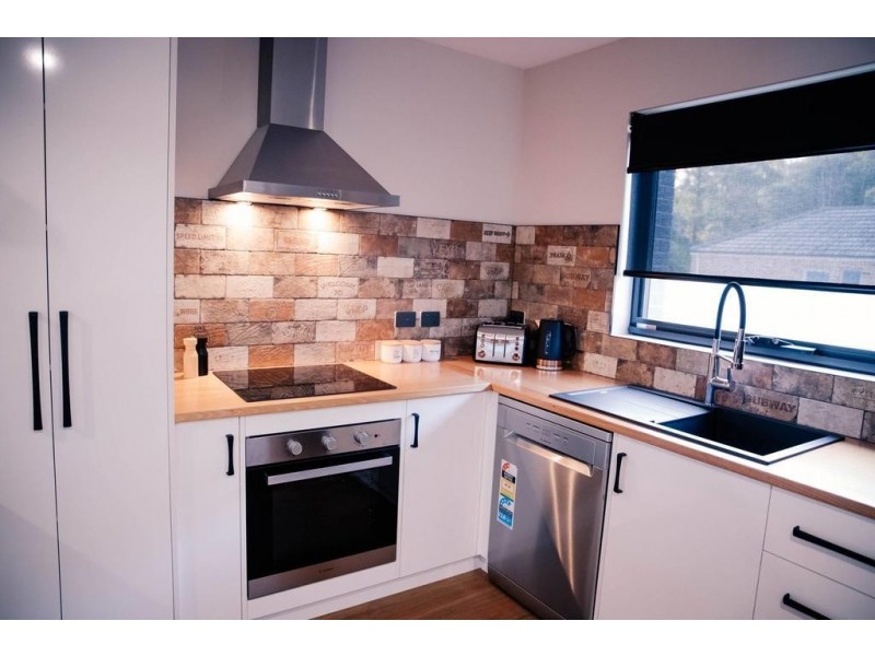 2/87a Gilbert Street, Latrobe TAS 7307