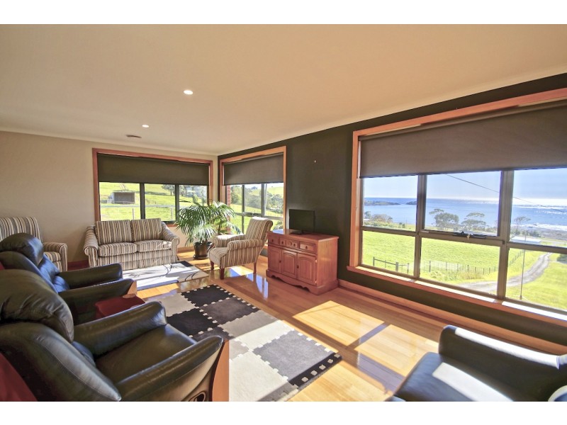 243 Penguin Road, West Ulverstone TAS 7315