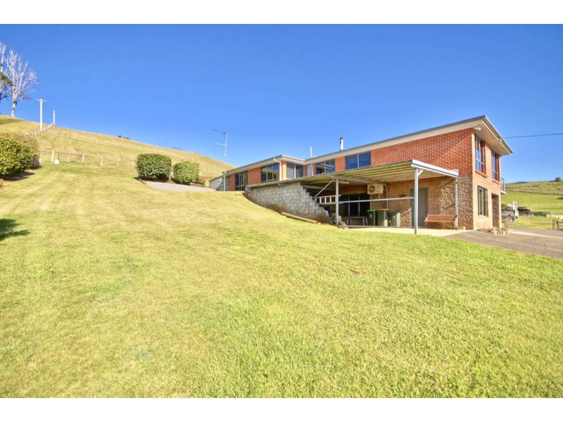 243 Penguin Road, West Ulverstone TAS 7315