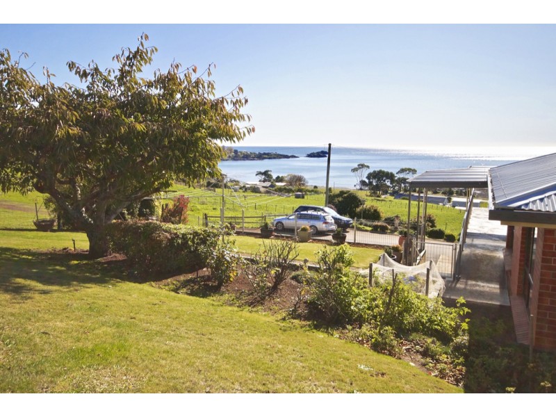 243 Penguin Road, West Ulverstone TAS 7315