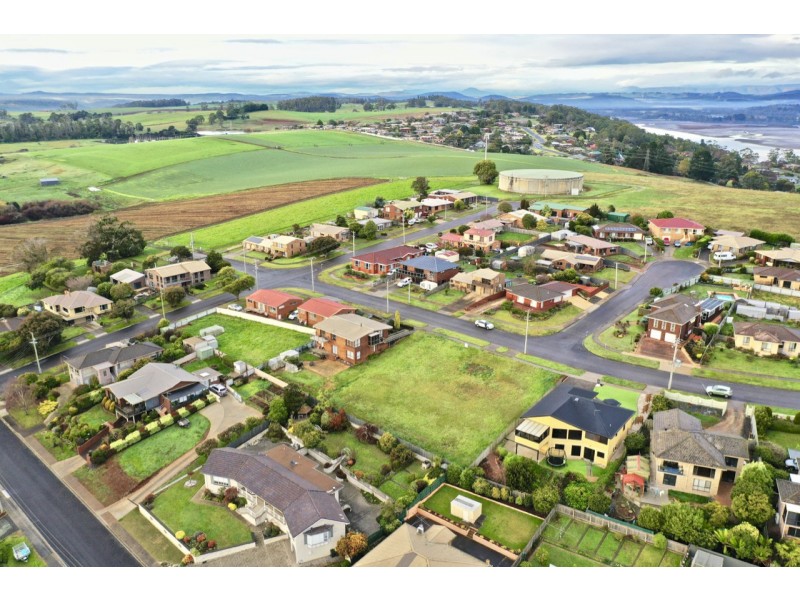 14 Skyline Drive, East Devonport TAS 7310
