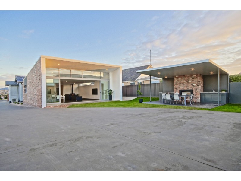 154 Steele Street, Devonport TAS 7310