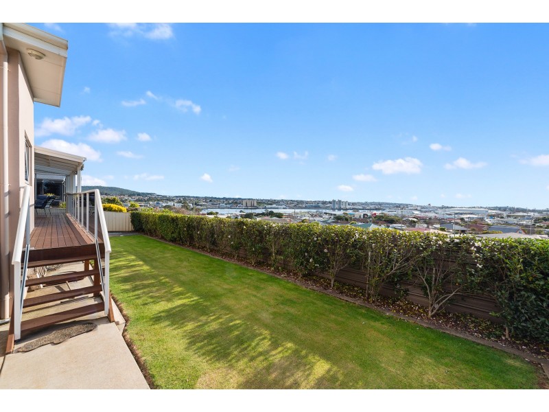 23 Young Street, East Devonport TAS 7310