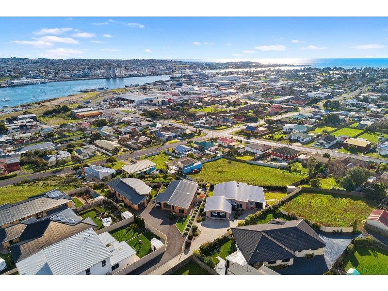 23 Young Street, East Devonport TAS 7310