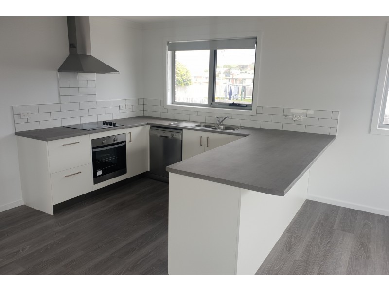 2/4 Tandara Place, East Devonport TAS 7310