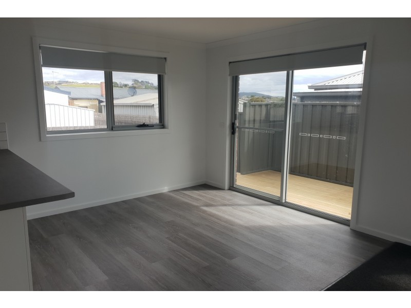 2/4 Tandara Place, East Devonport TAS 7310