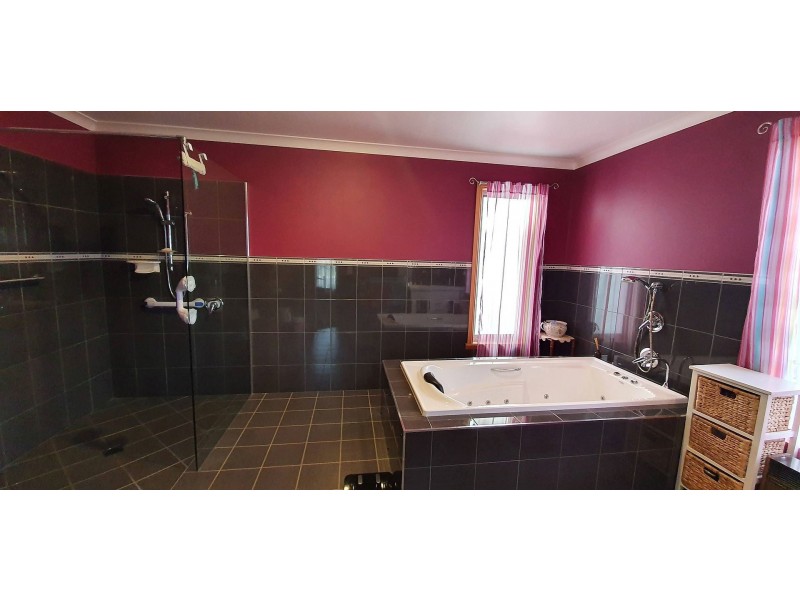 11 Club Drive, Shearwater TAS 7307