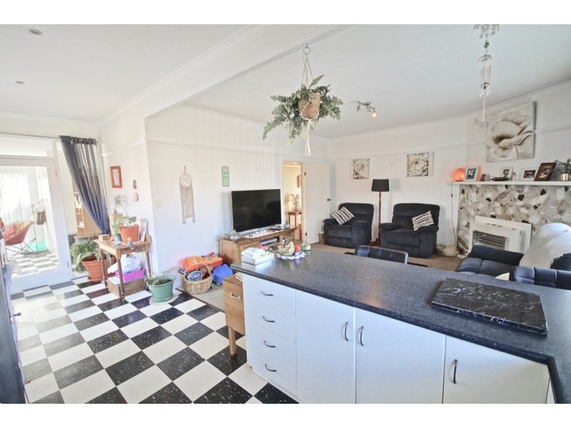 1/12 Walker Street, Ulverstone TAS 7315