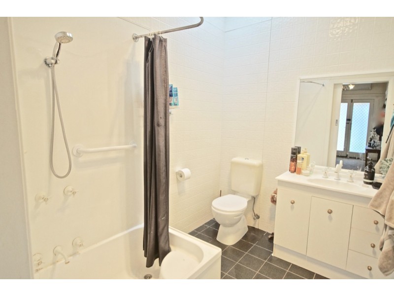 1/12 Walker Street, Ulverstone TAS 7315