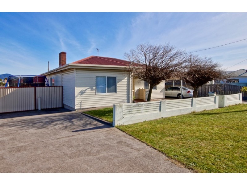1/12 Walker Street, Ulverstone TAS 7315