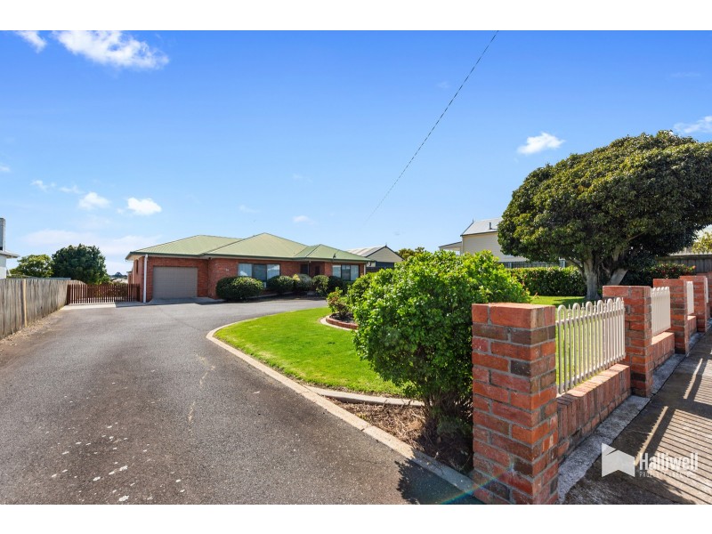 50 Nicholls Street, Devonport TAS 7310