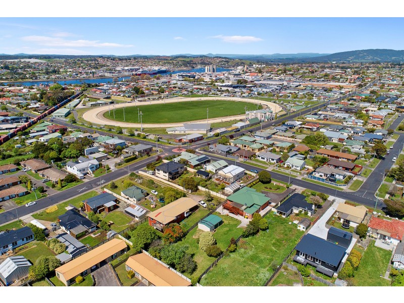 50 Nicholls Street, Devonport TAS 7310