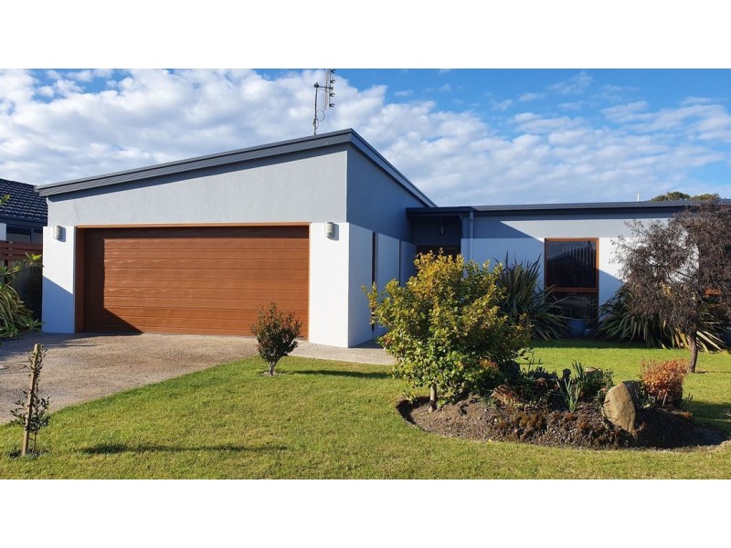 2 Inlet Court, Shearwater TAS 7307