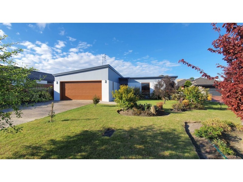 2 Inlet Court, Shearwater TAS 7307