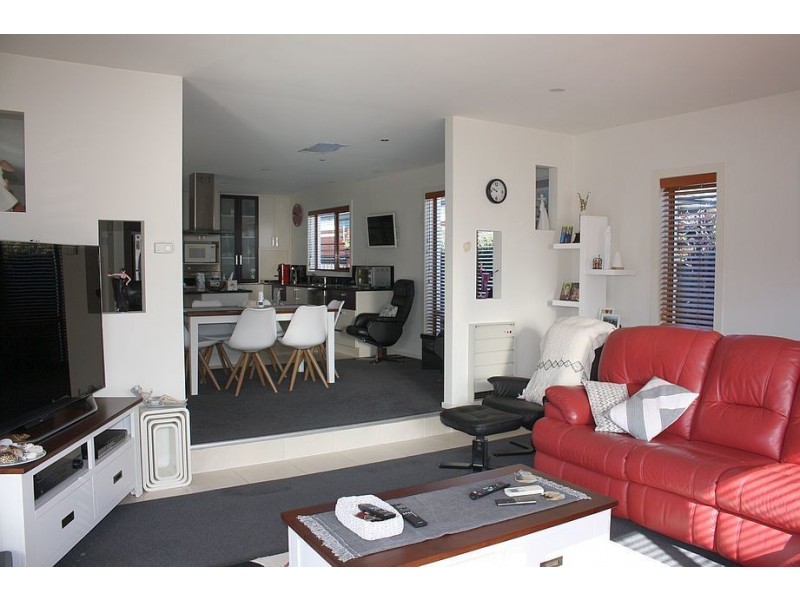 2 Inlet Court, Shearwater TAS 7307