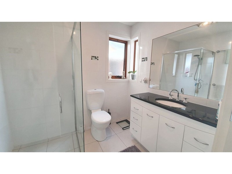 2 Inlet Court, Shearwater TAS 7307