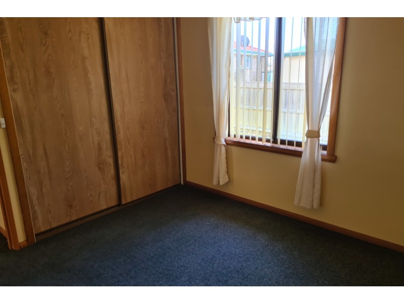 2/30 Victoria Street, Devonport TAS 7310
