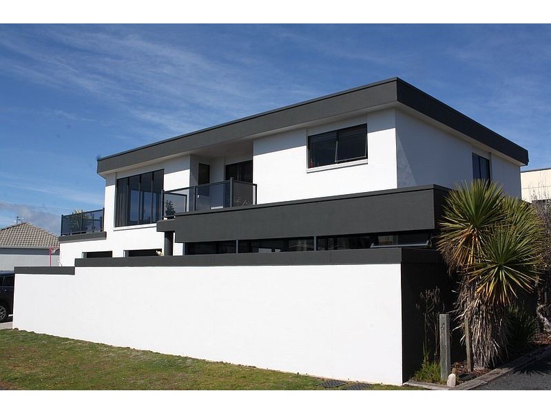 1/2 Vine Street, Hawley Beach TAS 7307