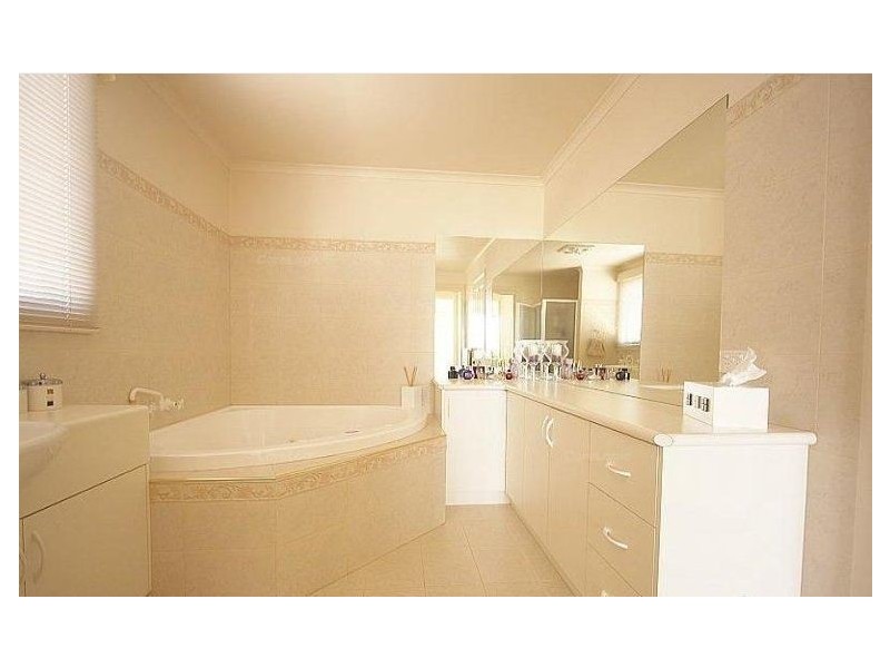 1/2 Vine Street, Hawley Beach TAS 7307