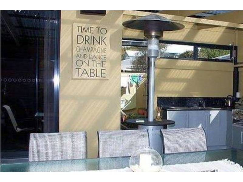 1/2 Vine Street, Hawley Beach TAS 7307