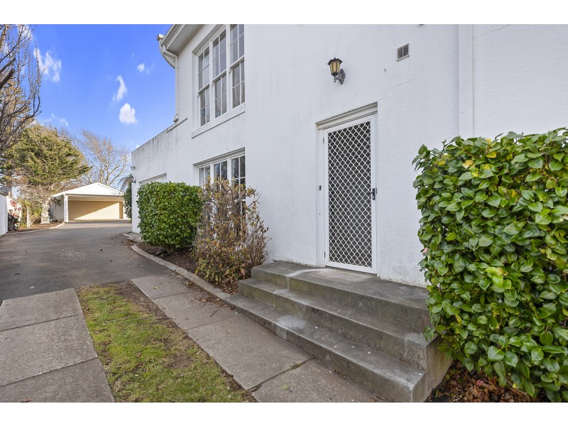 5 Gloucester Avenue, Devonport TAS 7310