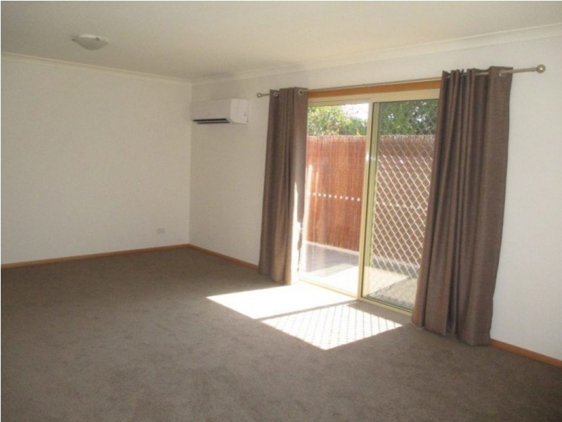 2/109 Oldaker Street, Devonport TAS 7310