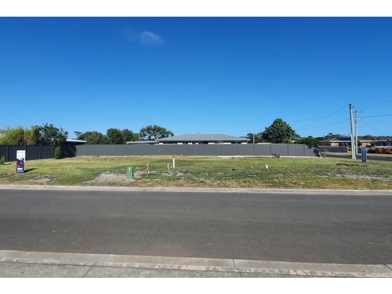 1 & 2/38 Club Drive, Shearwater TAS 7307