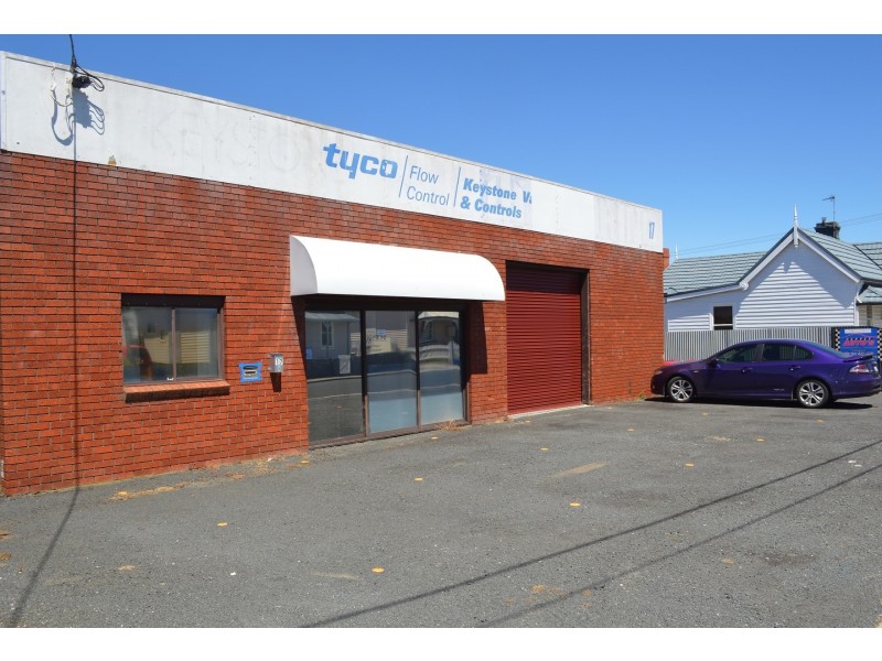 Front Ware/17 Elizabeth Street, Devonport TAS 7310