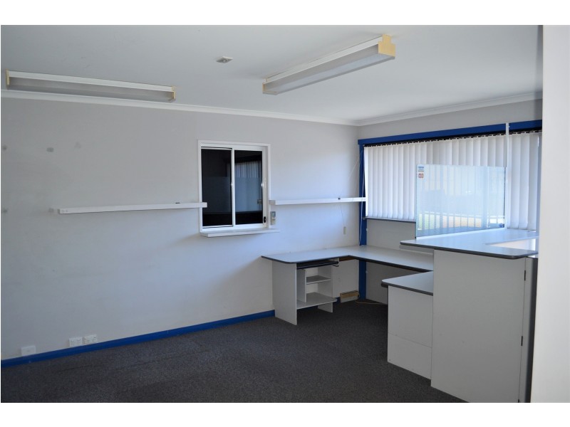 Front Ware/17 Elizabeth Street, Devonport TAS 7310