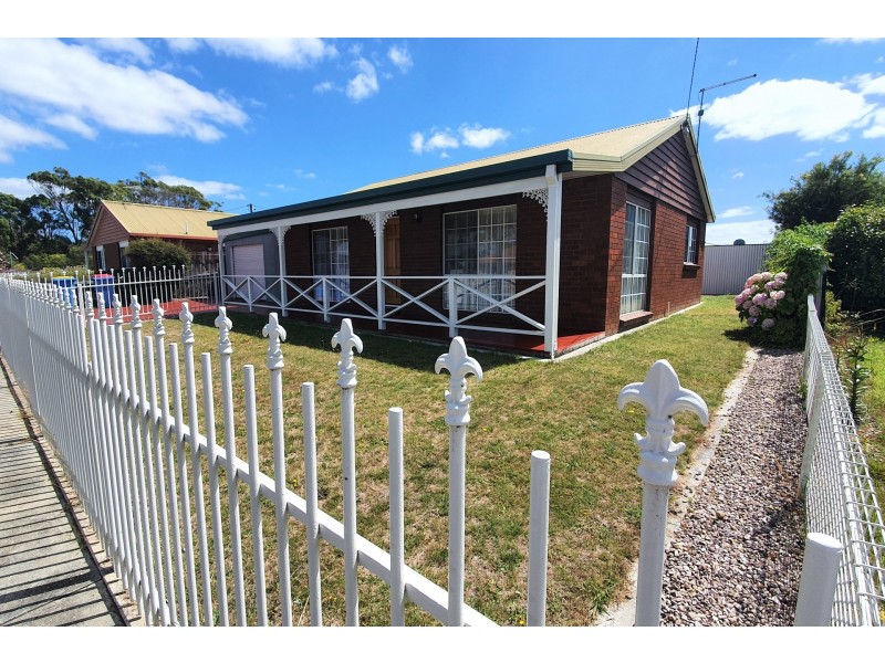 2/53 Club Drive, Shearwater TAS 7307