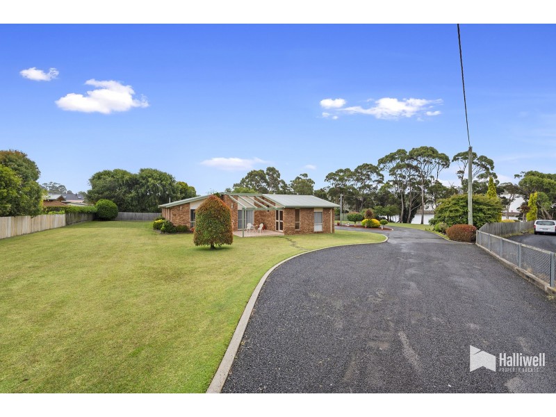 28 River Road, Ambleside TAS 7310