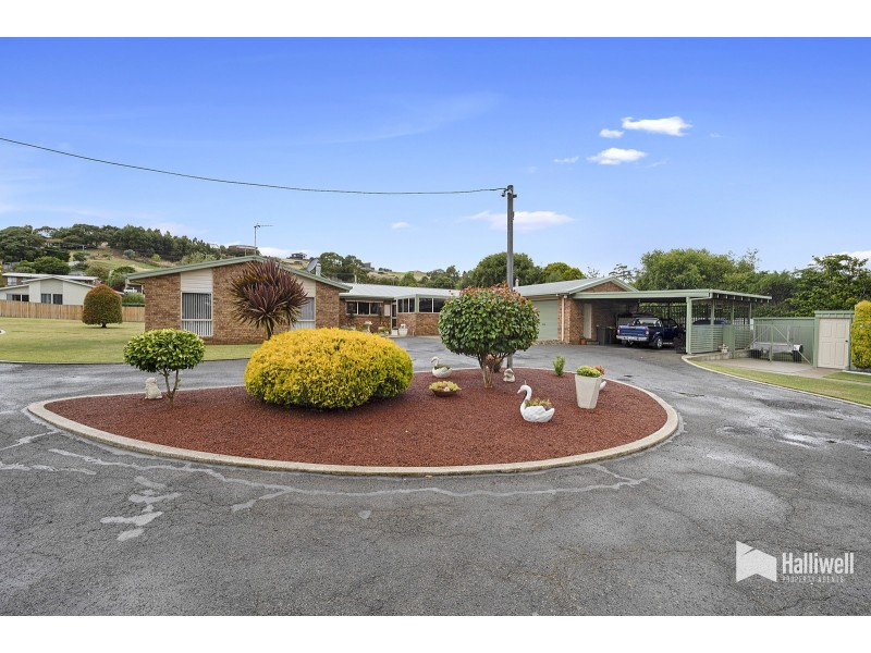 28 River Road, Ambleside TAS 7310