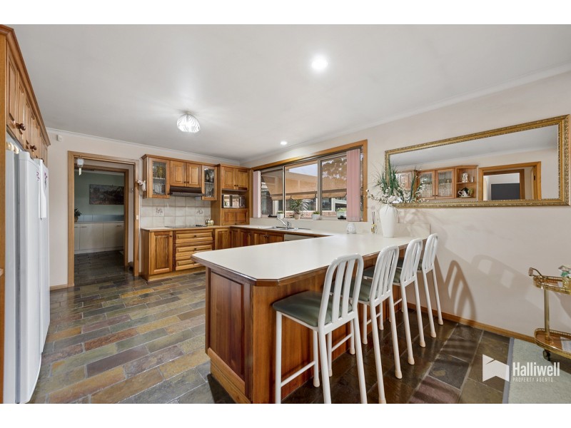 28 River Road, Ambleside TAS 7310