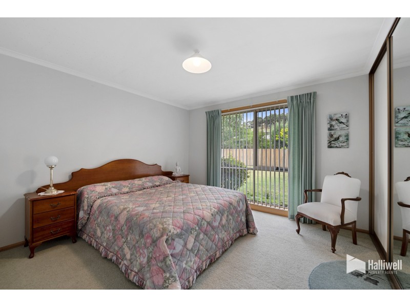 28 River Road, Ambleside TAS 7310