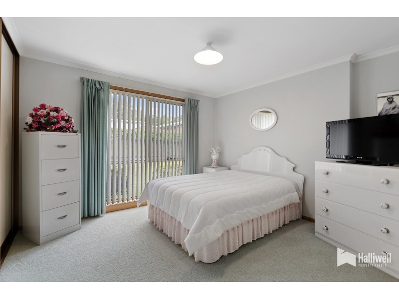 28 River Road, Ambleside TAS 7310