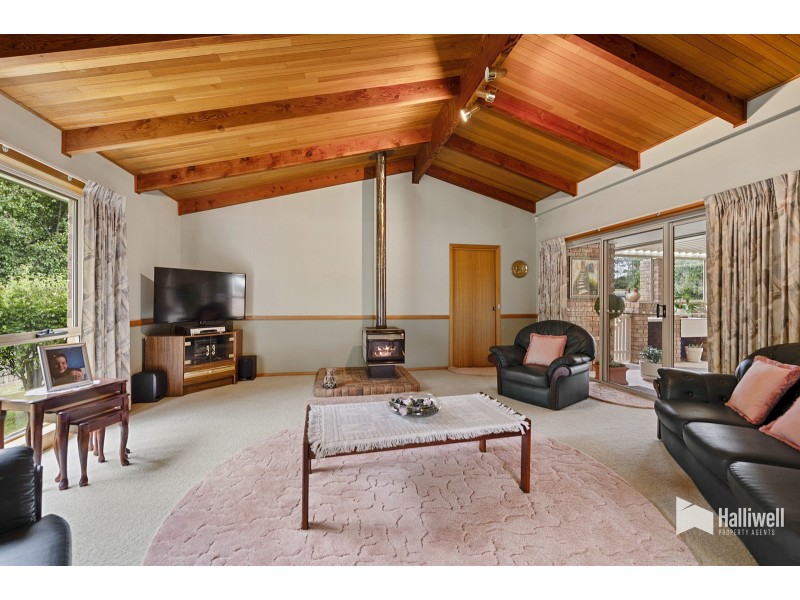 28 River Road, Ambleside TAS 7310
