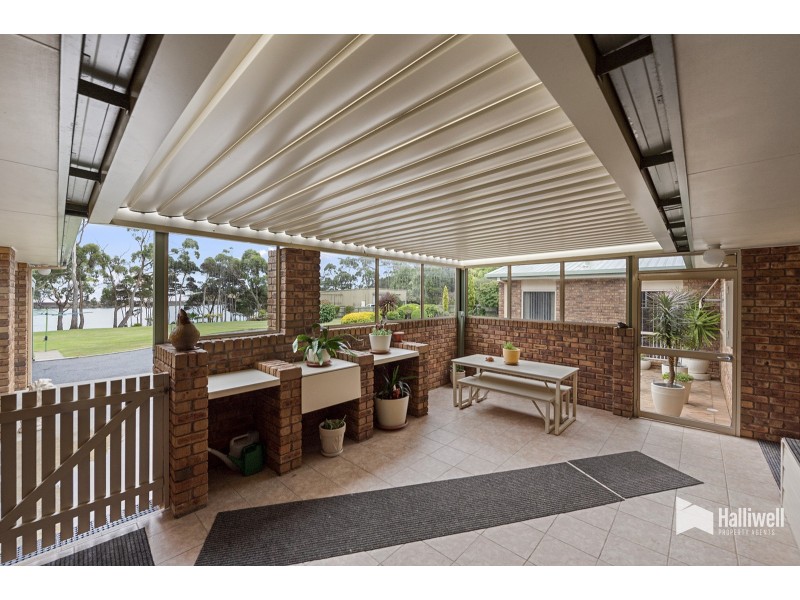 28 River Road, Ambleside TAS 7310